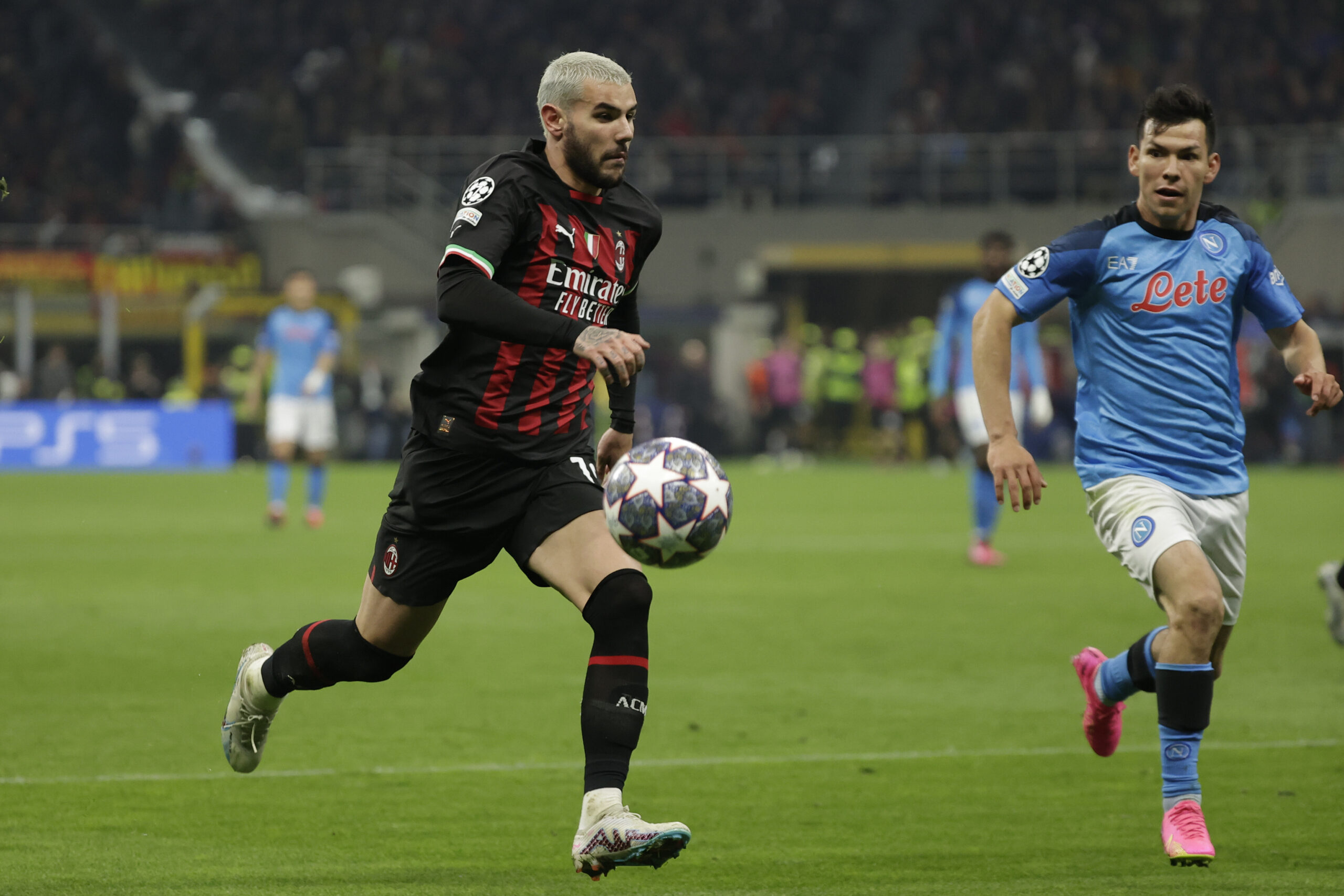 Des supporters de Naples ont sans doute tent&eacute; de d&eacute;stabiliser Hernandez avant le match retour entre les hommes de Luciano Spalletti et ceux de Stefano Pioli (Icon Sport)