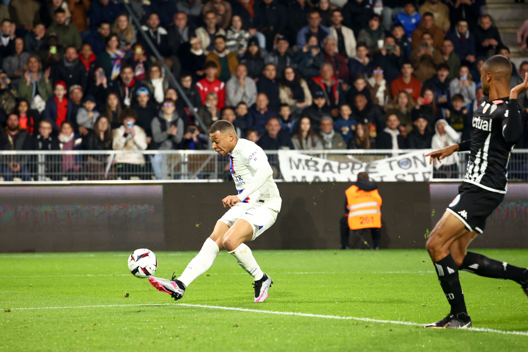Kylian Mbappé, joueur du PSG, ici lors de son second buteau. (IconSport) Kylian Mbappé, joueur du PSG, ici lors de son second buteau. (IconSport)