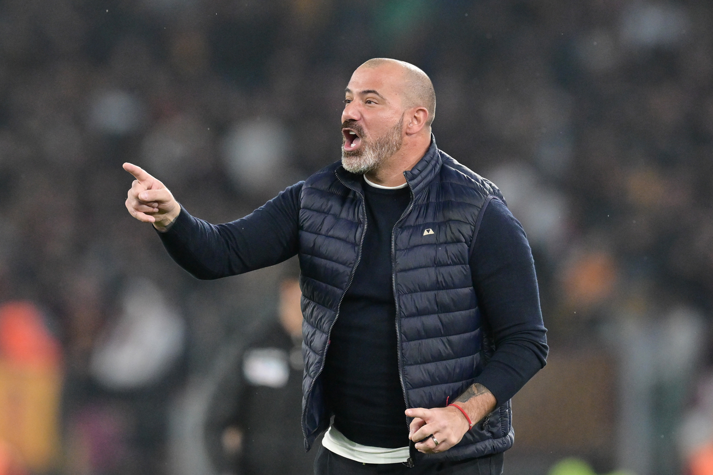 Dejan Stanković a été victime d'insultes racistes lors du match de son équipe face à la Roma, avant que José Mourinho n'intervienne (Icon Sport) Dejan Stanković a été victime d'insultes racistes lors du match de son équipe face à la Roma, avant que José Mourinho n'intervienne (Icon Sport)
