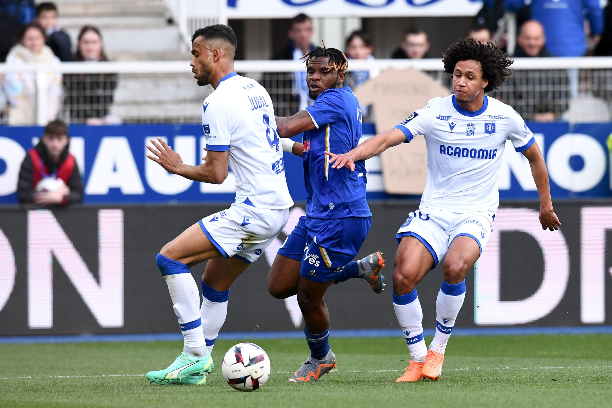 Auxerre et Troyes avait besoin de points lors de ce choc de Ligue 1. (Icon Sport) Auxerre et Troyes avait besoin de points lors de ce choc de Ligue 1. (Icon Sport)