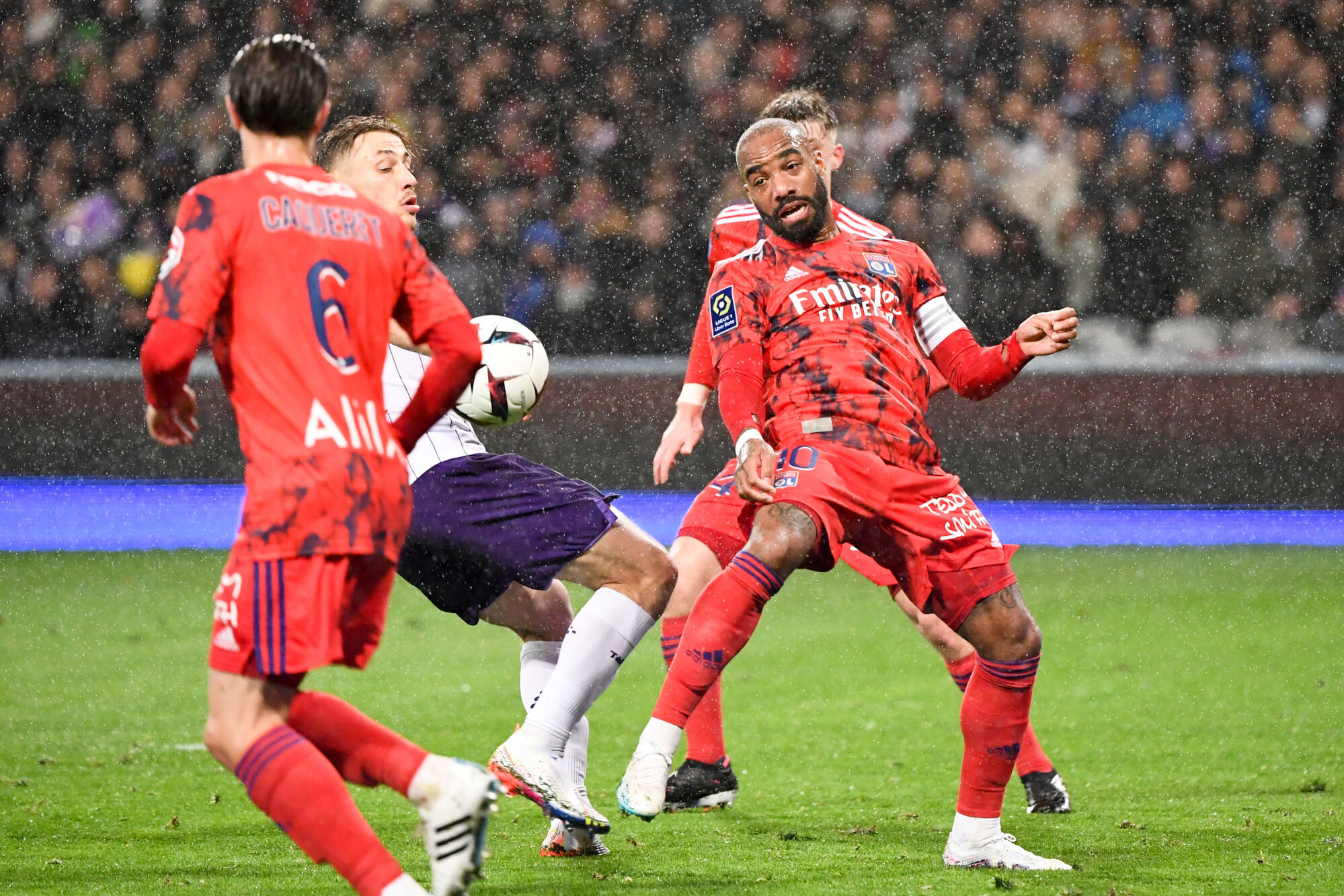 Lacazette, buteur pour l'OL face à Toulouse (Icon Sport)