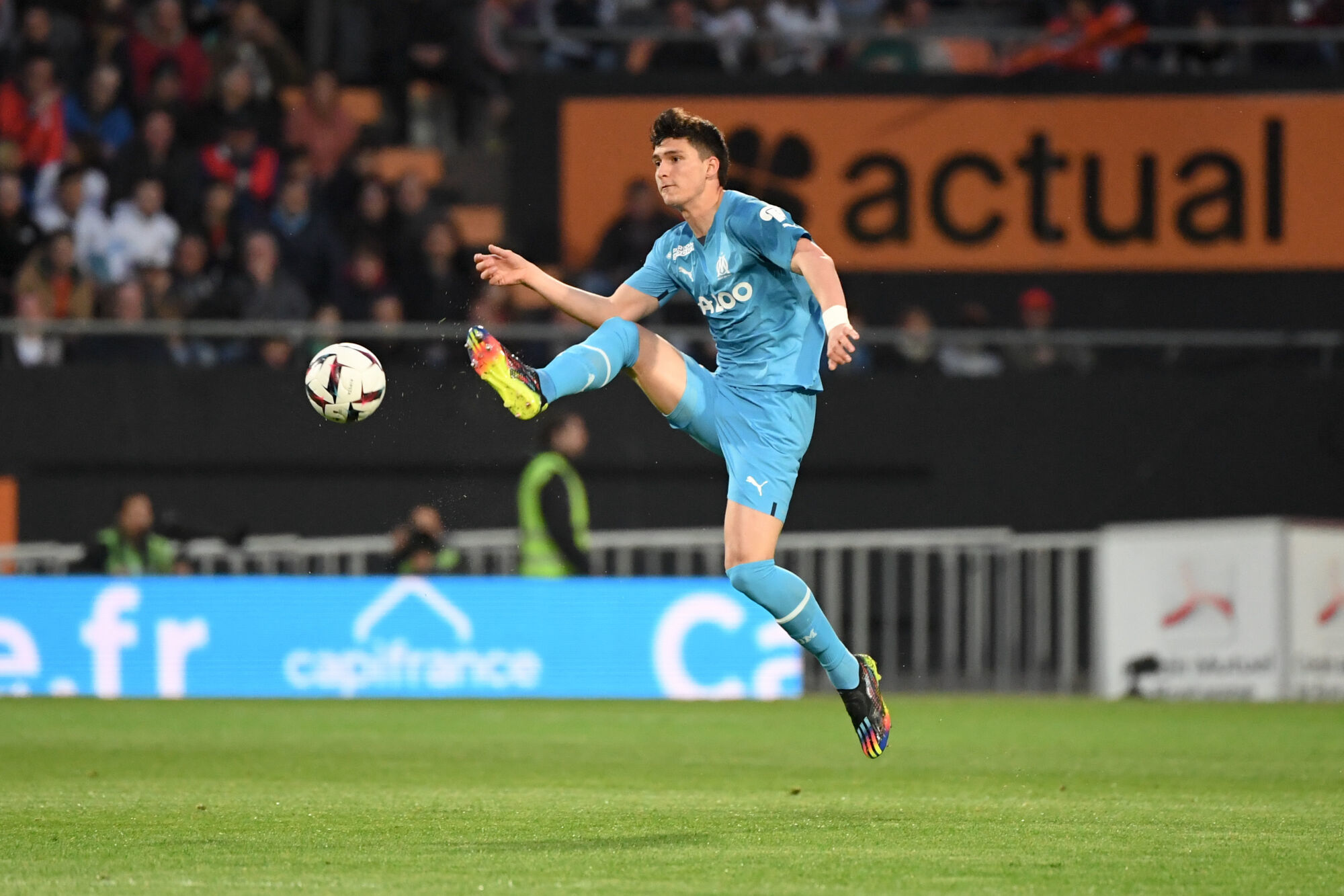 Leonardo Balerdi (OM) face à Lorient en Ligue 1 (Icon Sport)